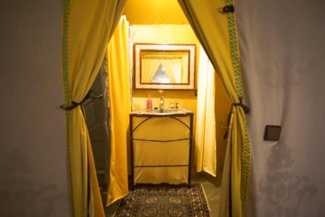 Merzouga Luxury Camp Екстериор снимка